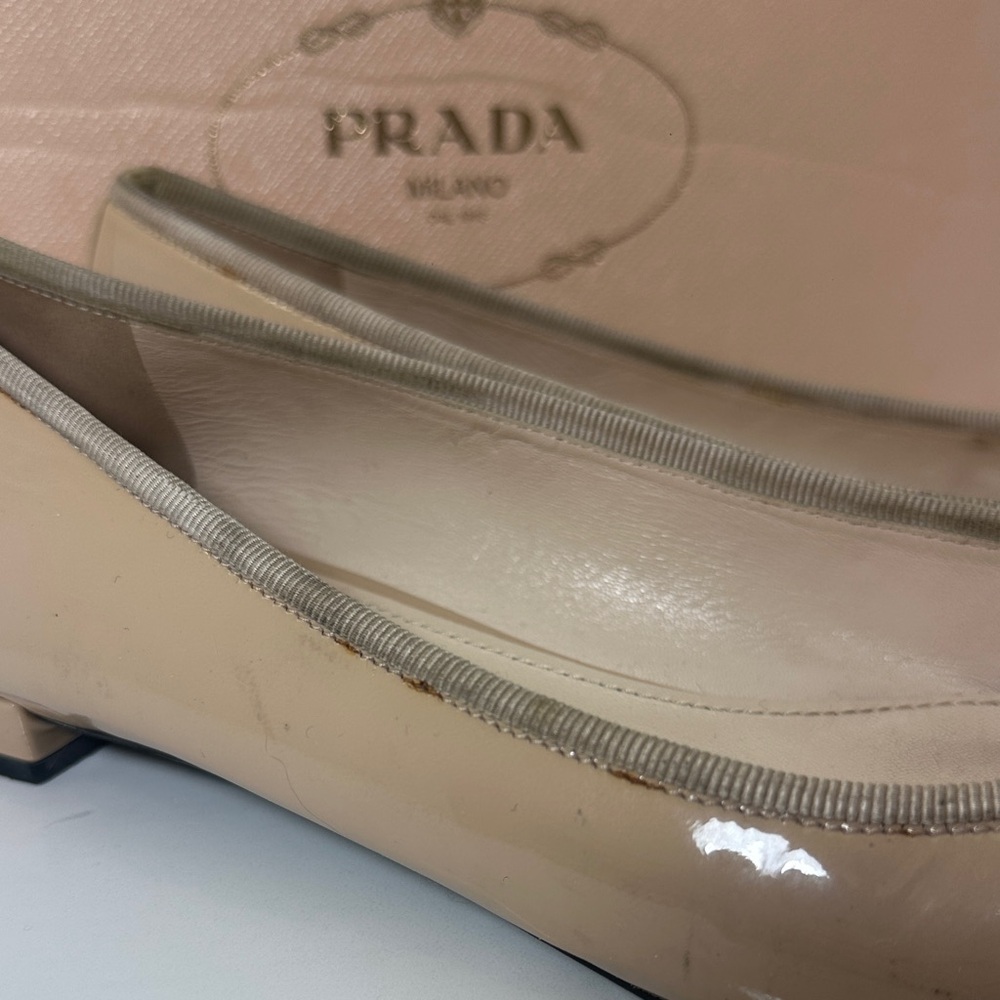 Prada Women's Cream and Black Loafers - Picture 6 of 6